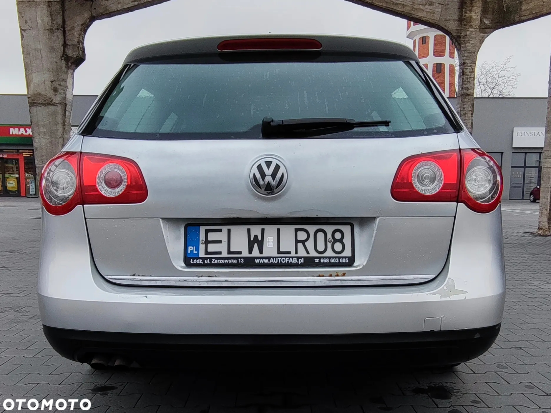 Volkswagen Passat 1.9 TDI Trendline - 4