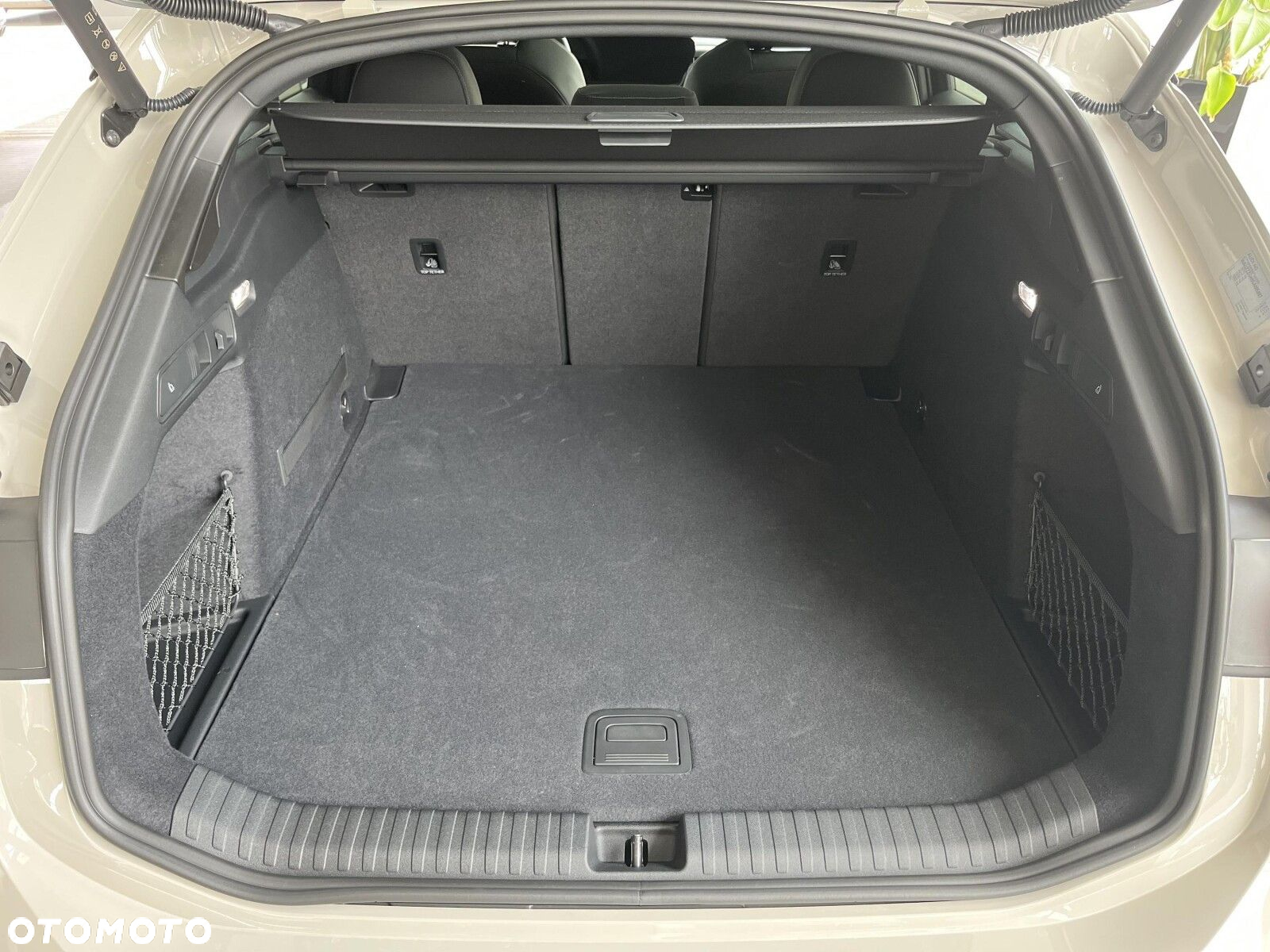 Audi A6 Sportback e-tron - 11