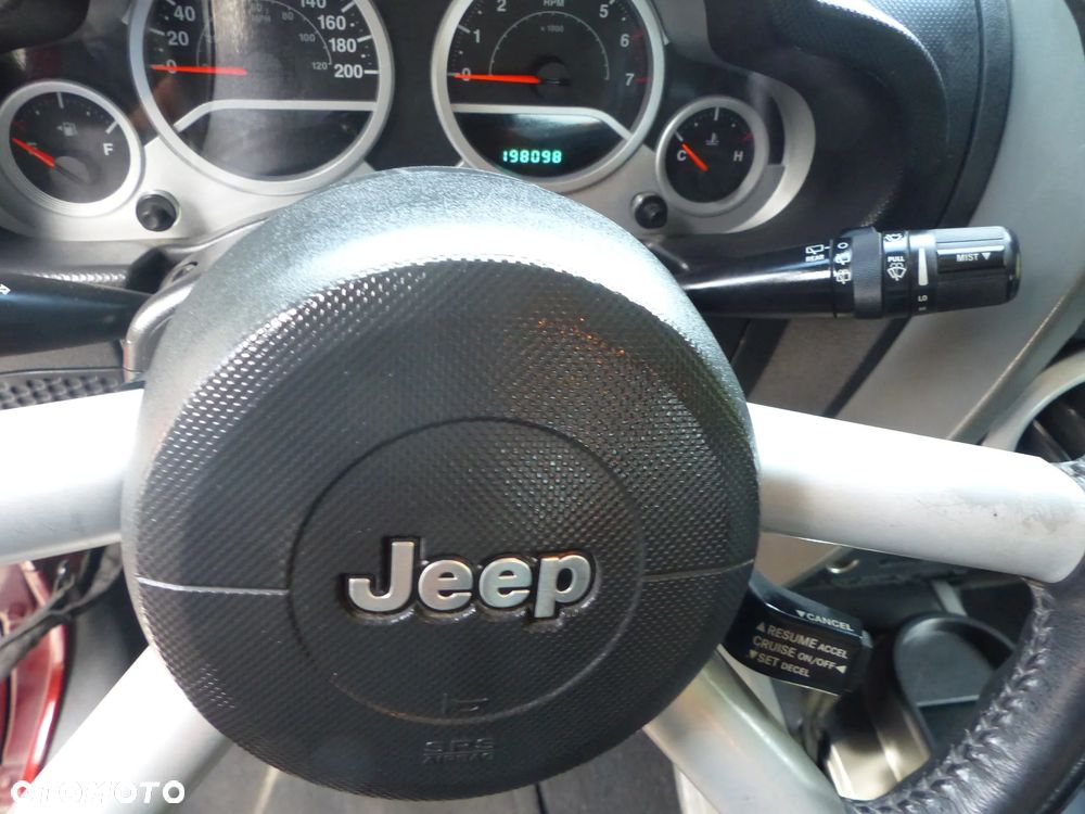 Jeep Wrangler Unlimited 3.8 Automatik Sahara - 19