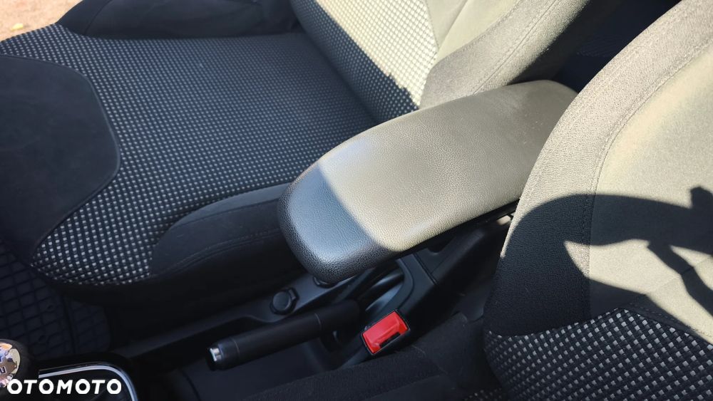 Citroën C3 1.2 PureTech Exclusive - 17