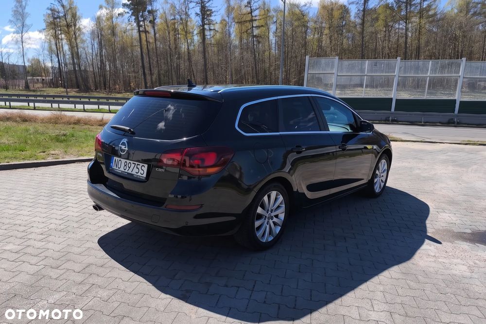 Opel Astra 2.0 CDTI Exklusiv - 3
