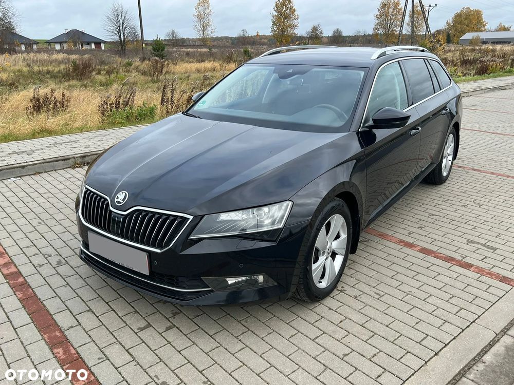 Skoda Superb 2.0 TDI Sportline - 9