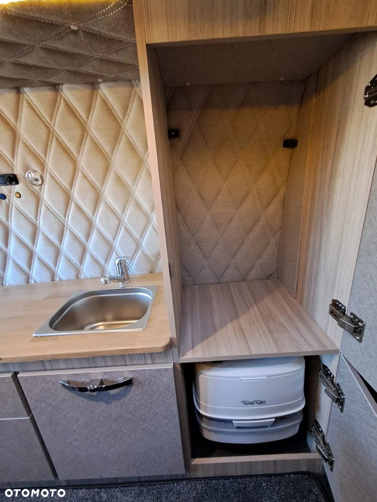 Peugeot Expert Campervan 2 os. VIP Max Fan. WC. LifeP04. Zabudowa VIP - 17