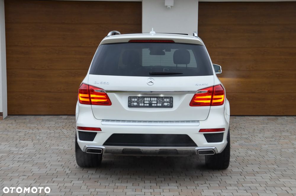 Mercedes-Benz GL 500 4Matic (BlueEFFICIENCY) 7G-TRONIC - 22