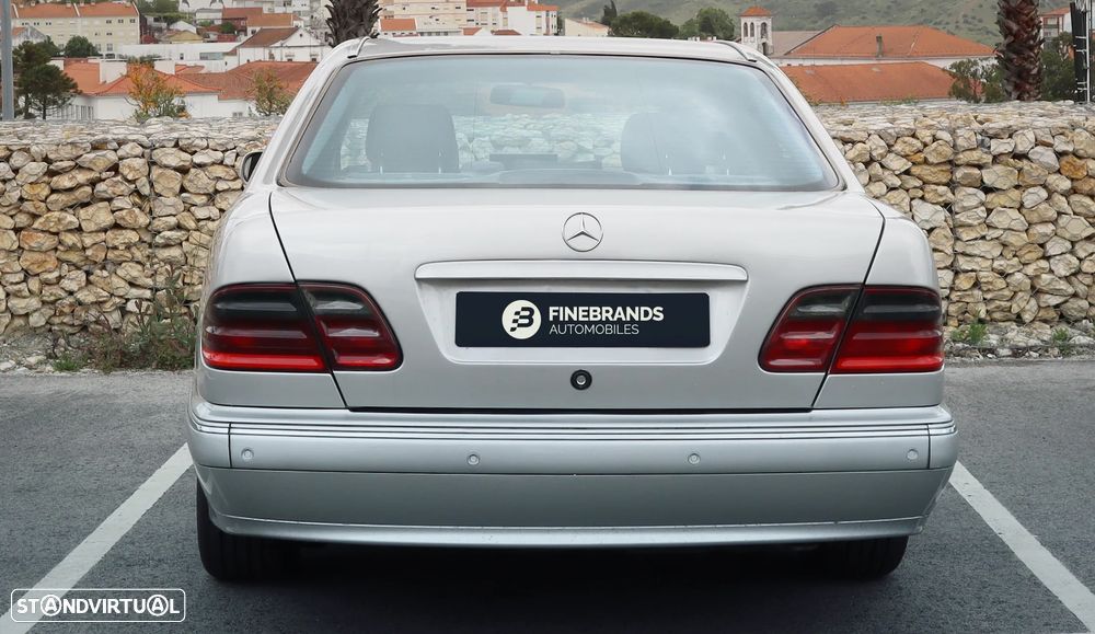 Mercedes-Benz E 220 - 5