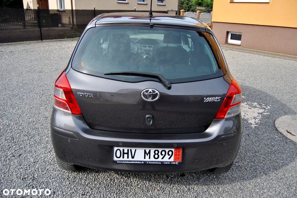 Toyota Yaris 1.33 VVT-i Executive - 23