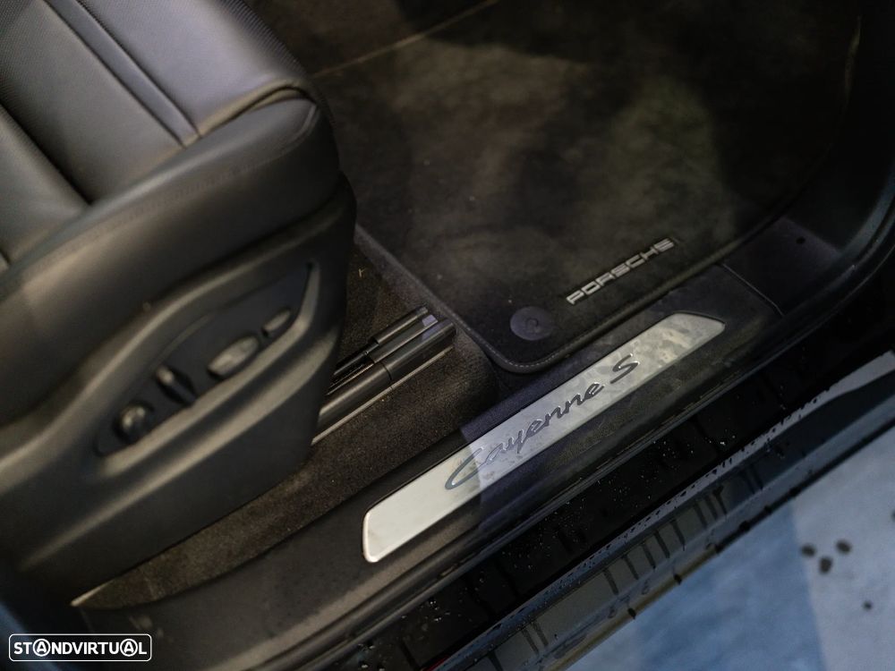 Porsche Cayenne S E-Hybrid - 39