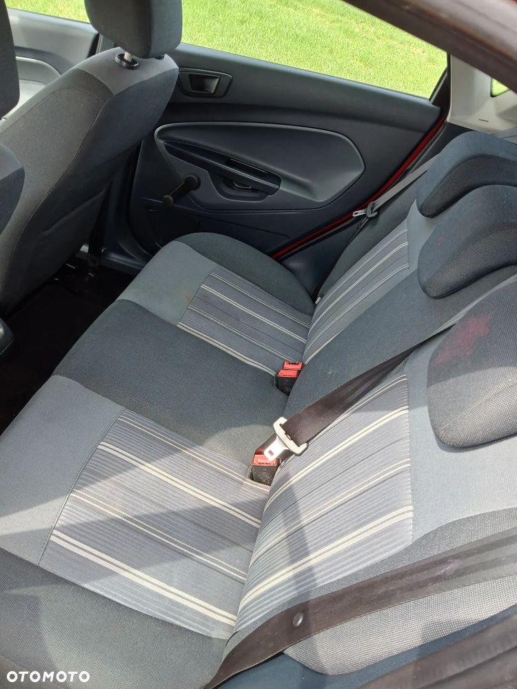 Ford Fiesta - 8
