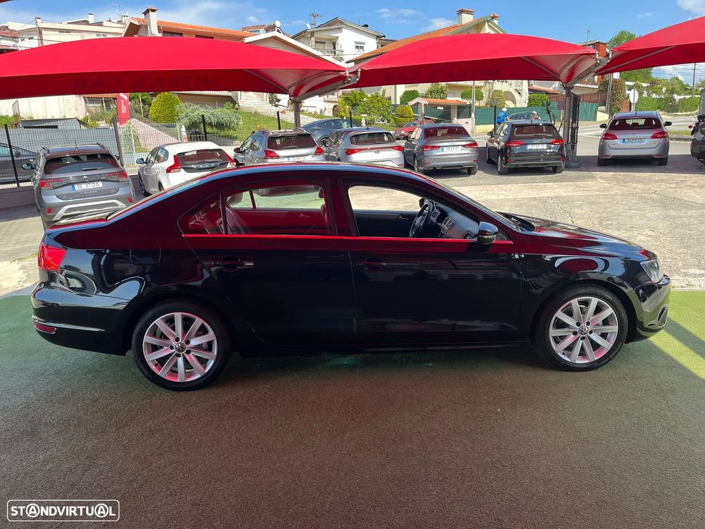 VW Jetta 1.6 TDi Highline DSG - 7