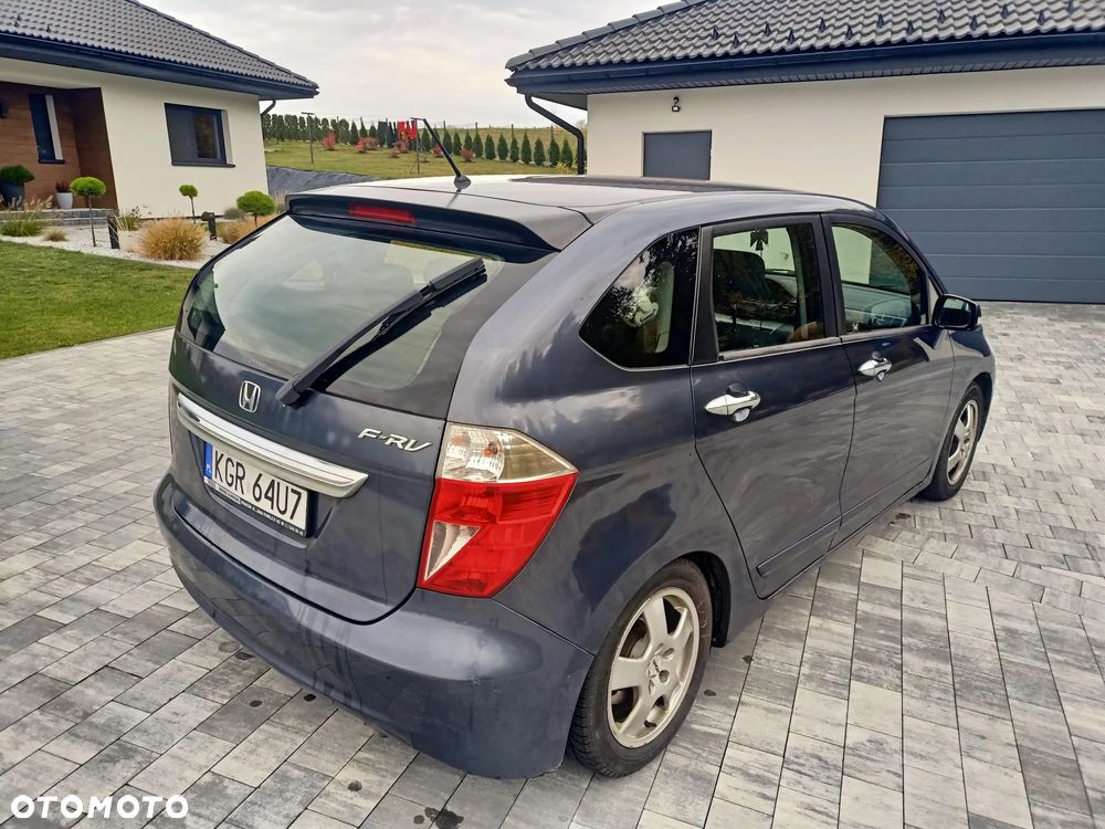 Honda FR-V - 2