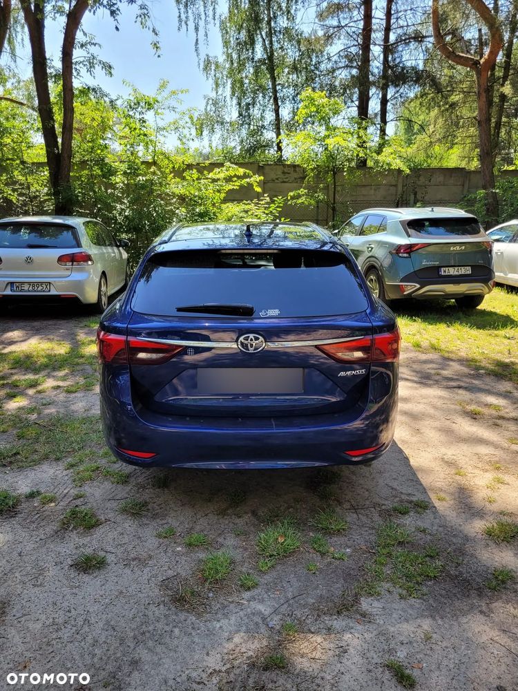 Toyota Avensis 1.8 Premium MS - 6