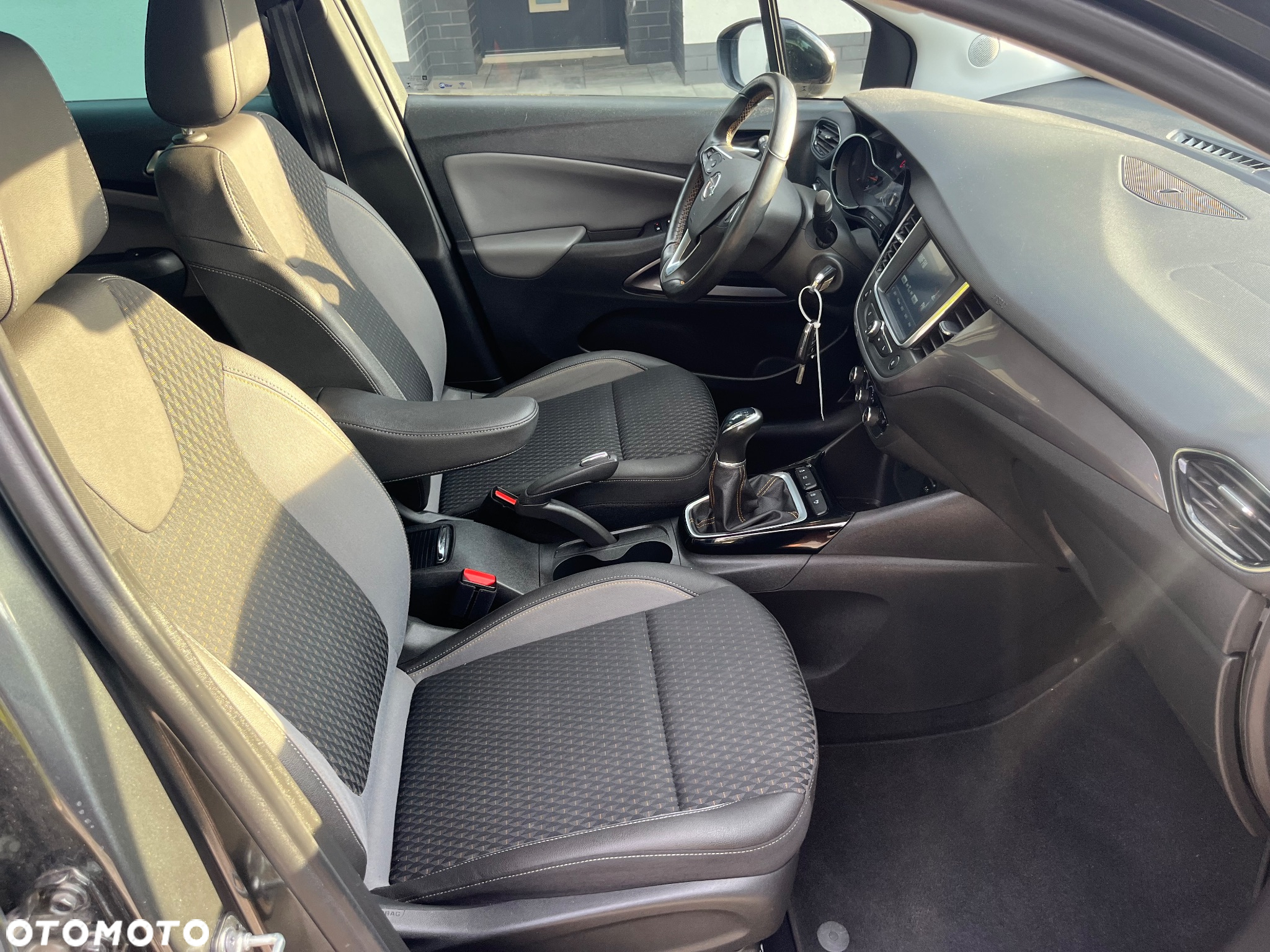 Opel Crossland X - 14