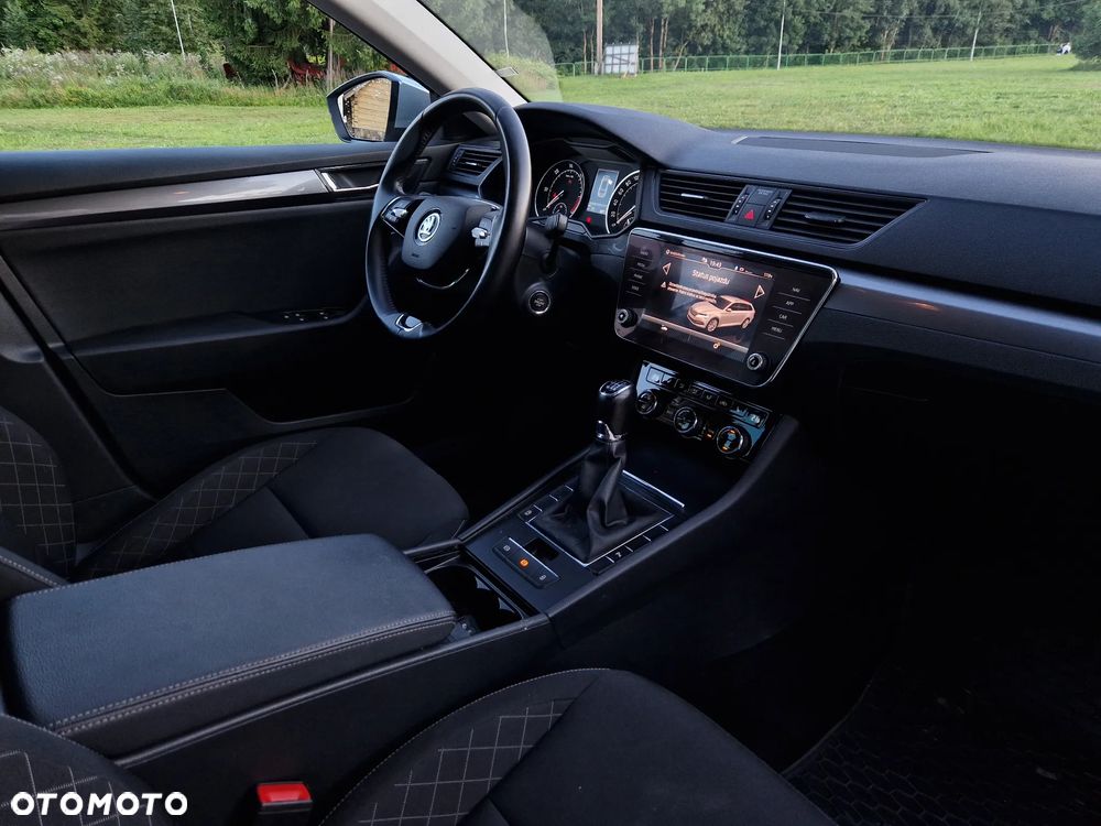 Skoda Superb 2.0 TDI SCR Ambition - 17