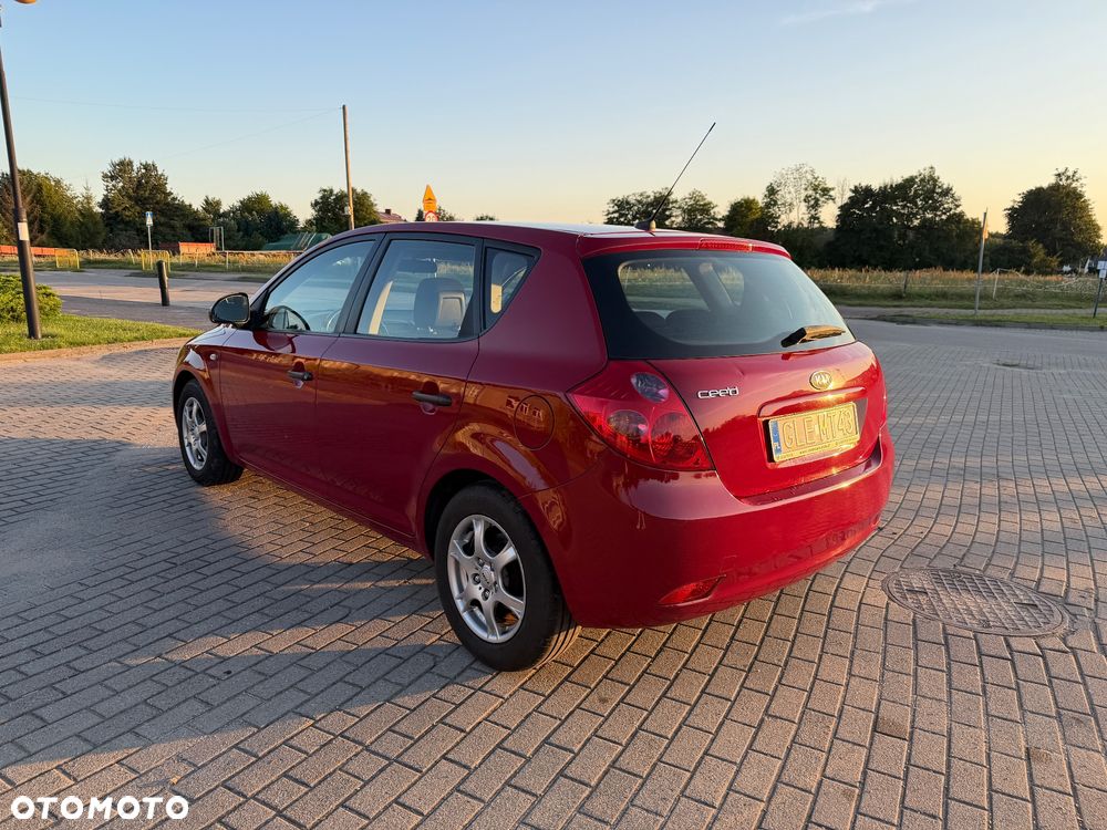 Kia Ceed 1.6 Crdi Comfort + - 27