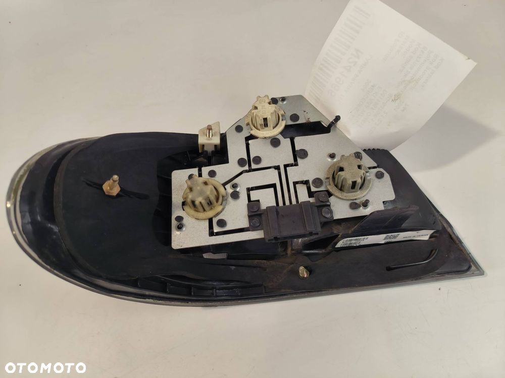 LAMPA PRAWA TYŁ MERCEDES - BENZ E-KLASA W210 - 5