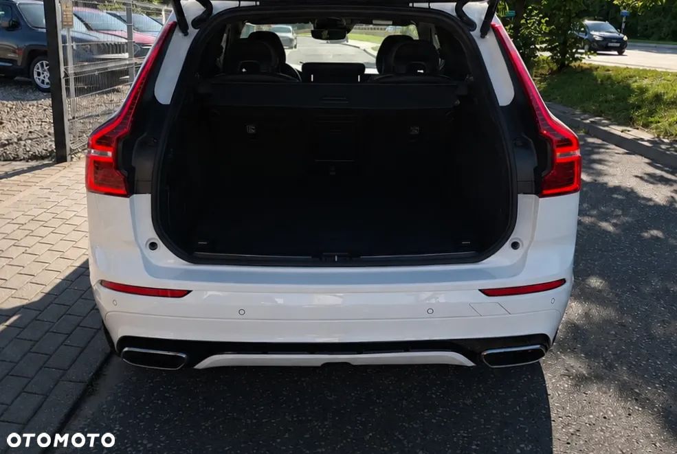 Volvo XC 60 D4 AWD Geartronic RDesign - 39