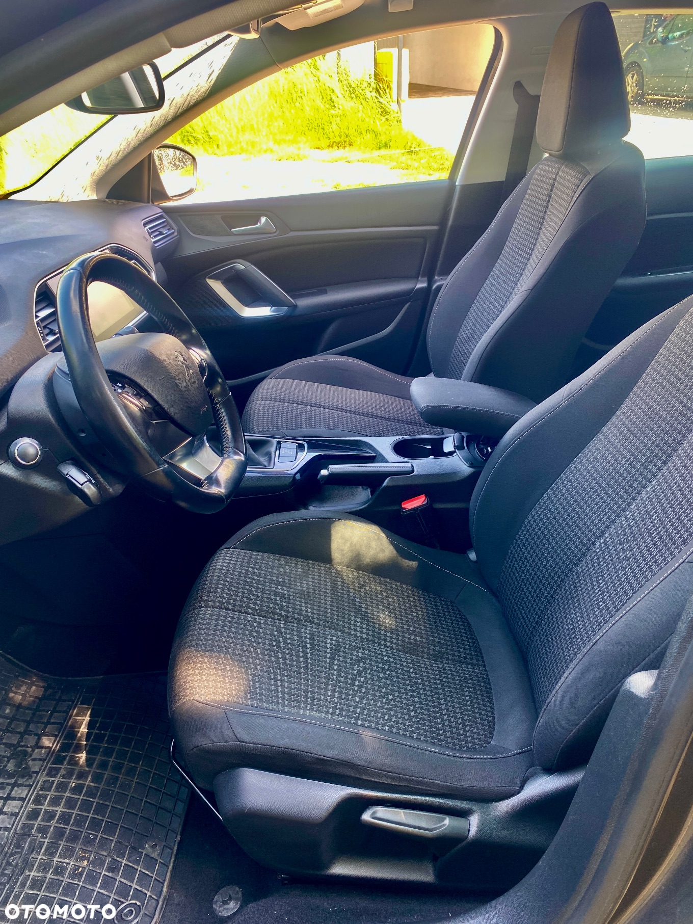 Peugeot 308 1.6 BlueHDi Active S&S EAT6 - 19