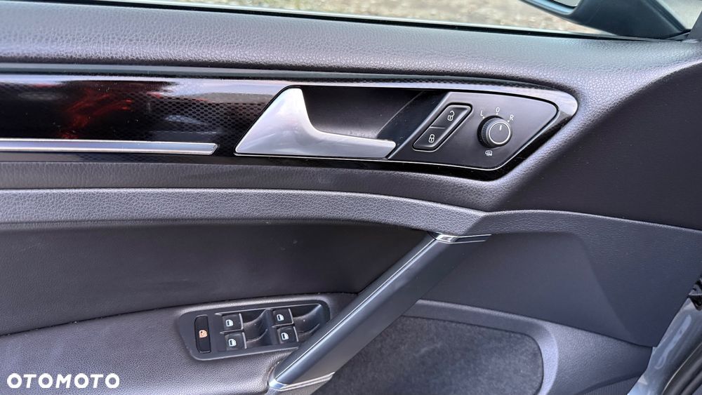 Volkswagen Golf Variant 2.0 TDI (BlueMotion Technology) DSG Highline - 29