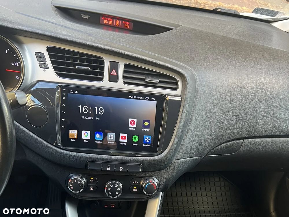 Kia Ceed - 16
