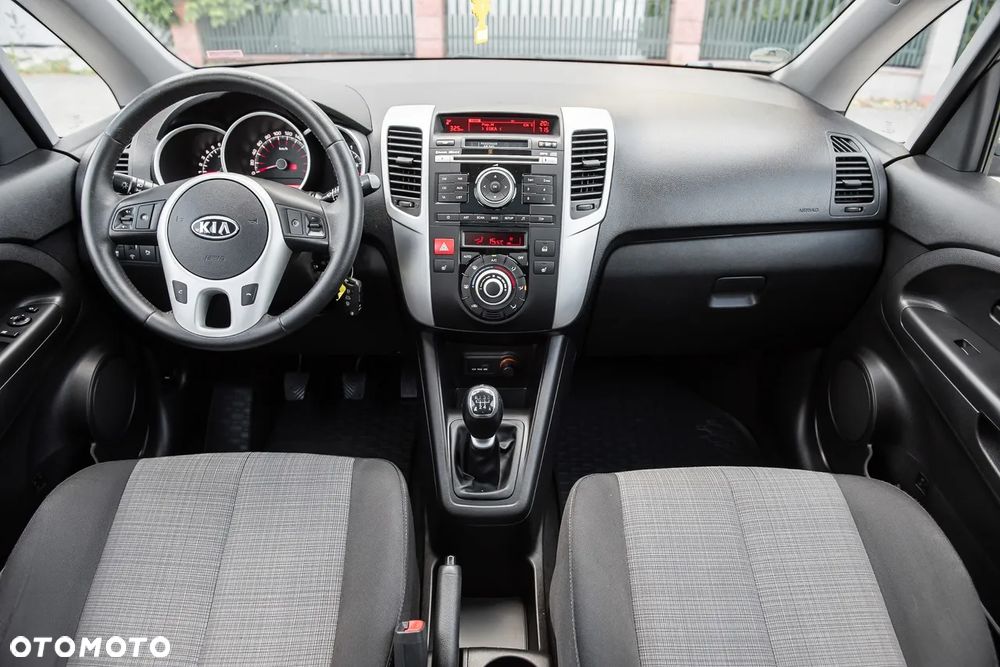 Kia Venga 1.4 CVVT Titanium Collection - 24
