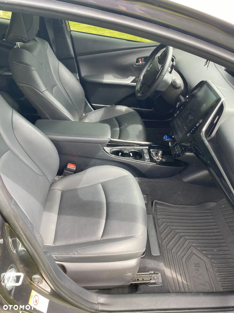 Toyota Prius Plug-in 1.8 Hybrid Executive - 7