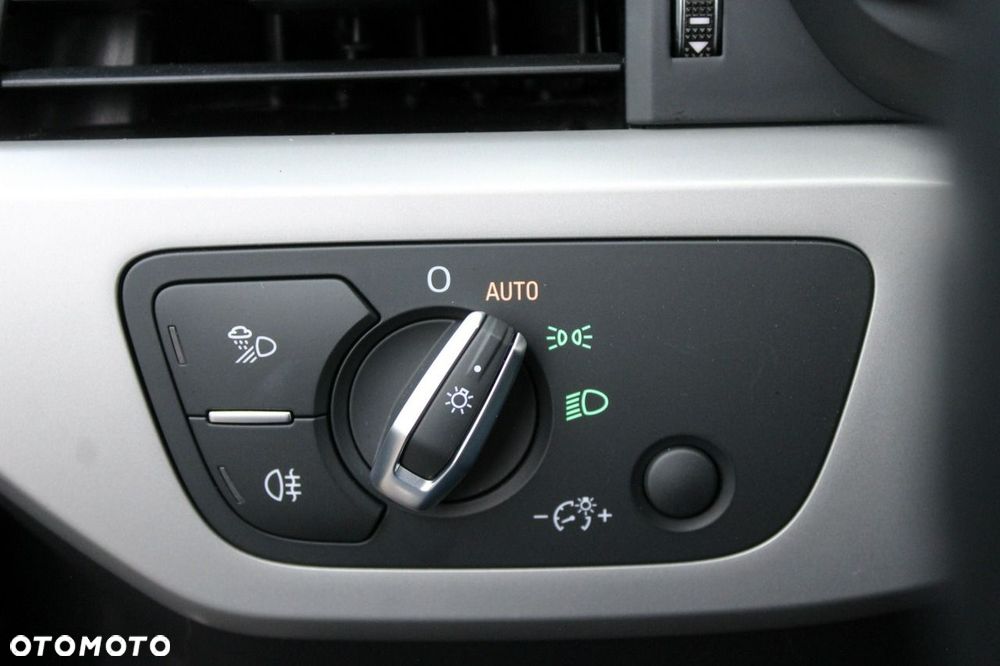 Audi A4 Avant 35 TDI mHEV S tronic - 18