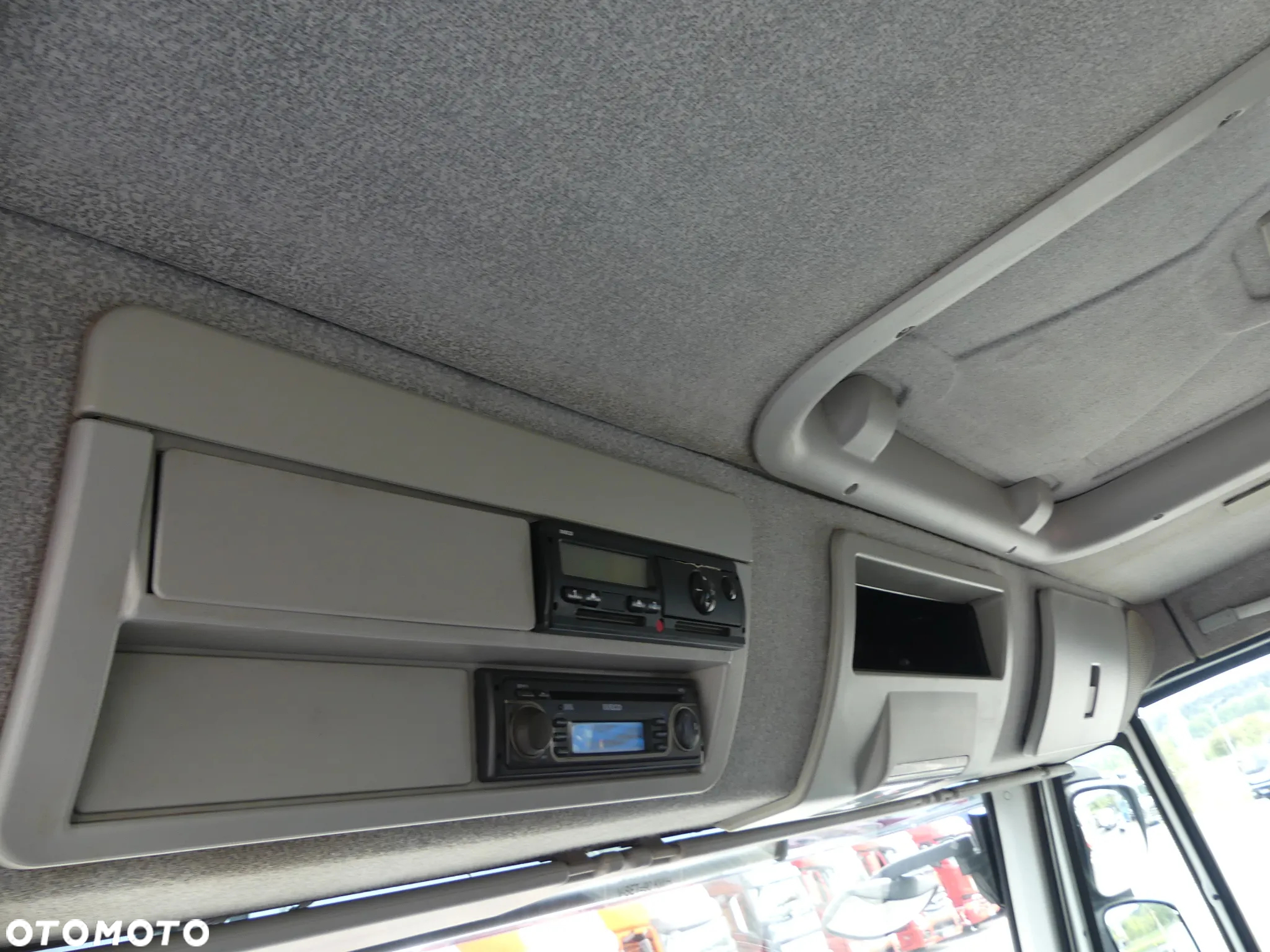 Iveco TRAKKER 360 / WYWROTKA + HDS PALFINGER PK13001 SKŁADANY W Z - 31
