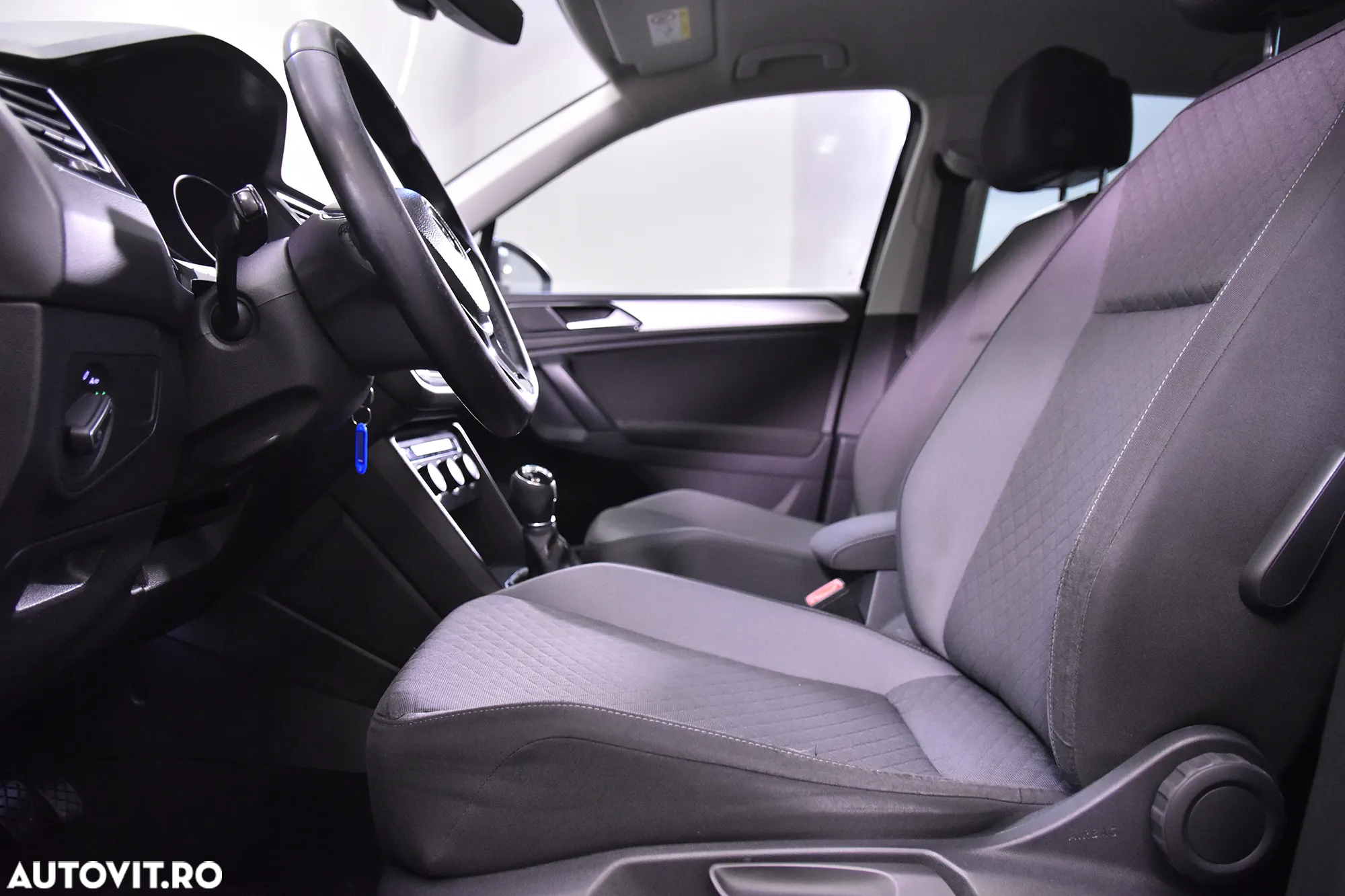 Volkswagen Tiguan - 22