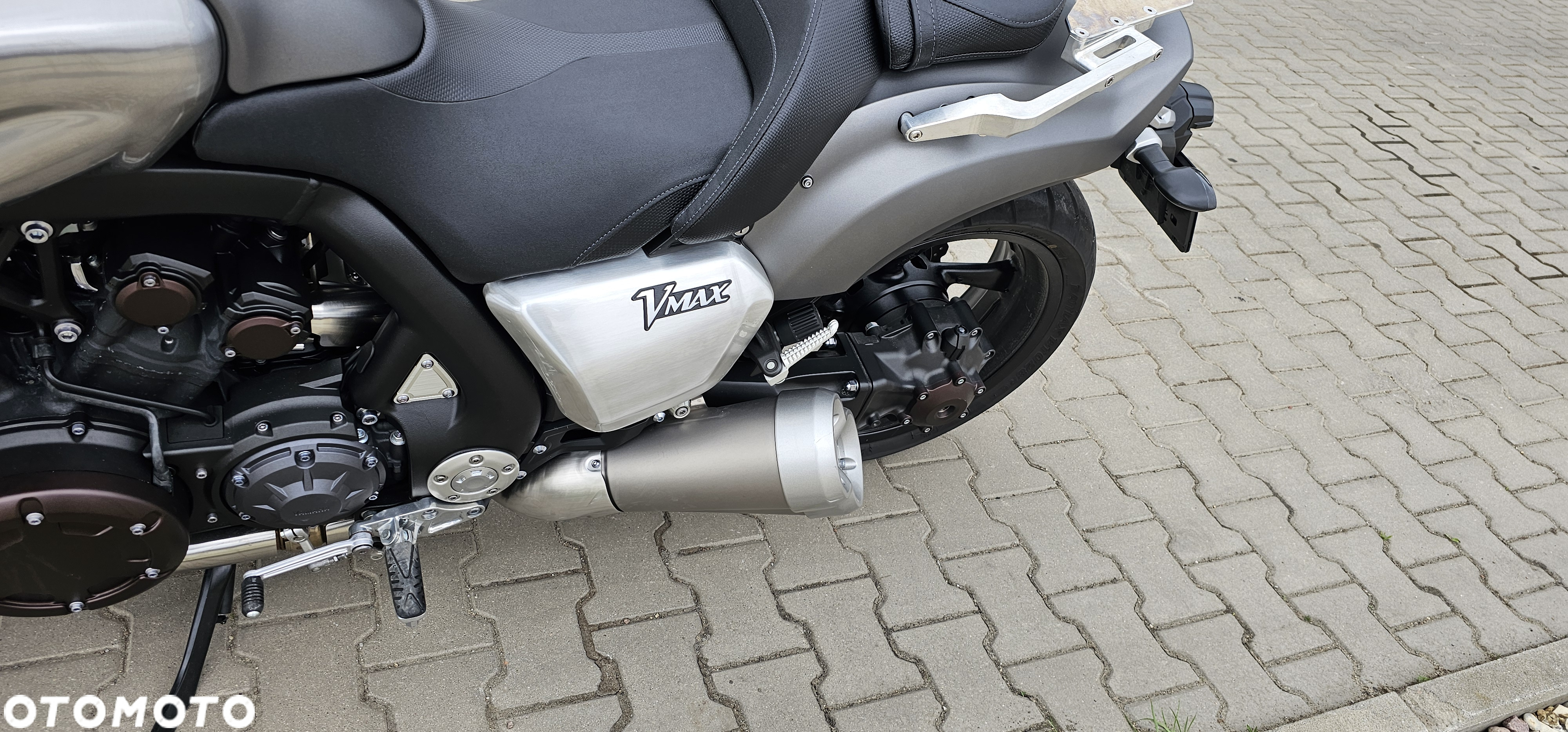Yamaha V-MAX - 13
