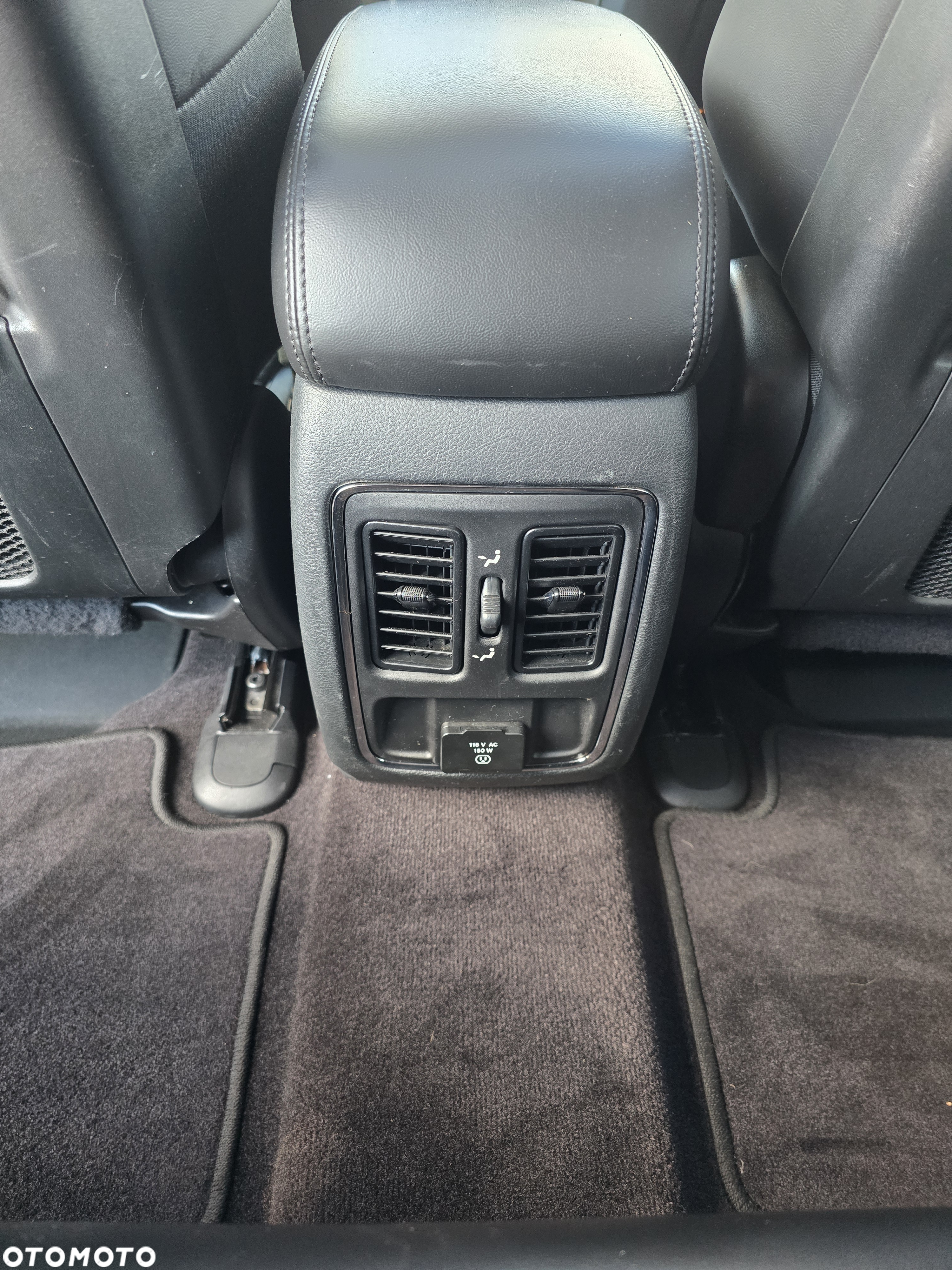 Jeep Grand Cherokee - 33
