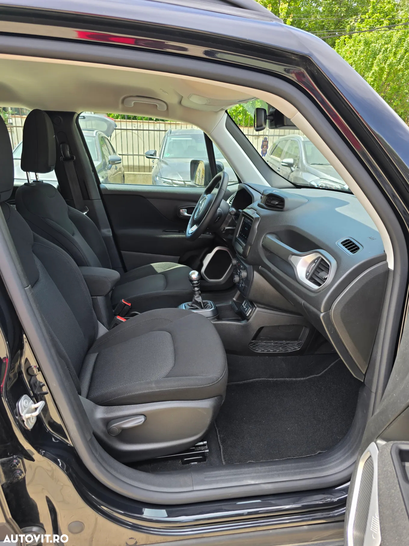 Jeep Renegade 1.0 Turbo 4x2 M6 Longitude - 14