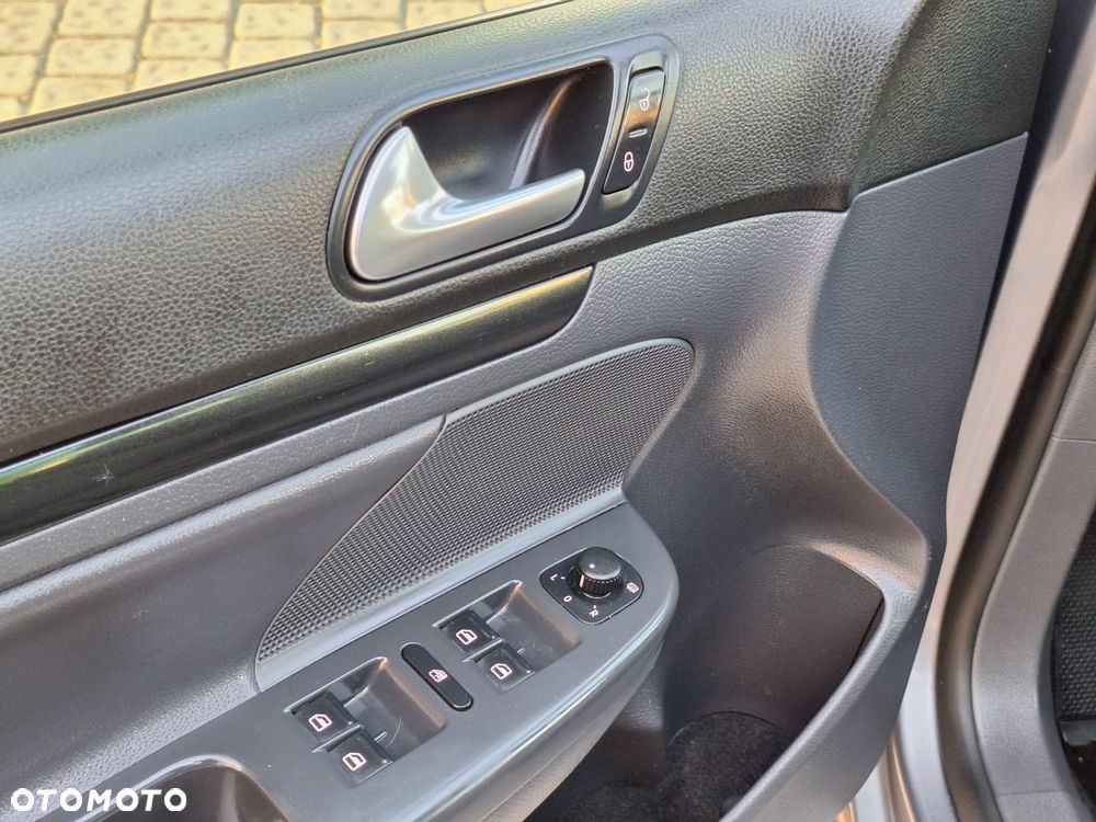 Volkswagen Golf 2.0 TDI DPF GT Sport - 13