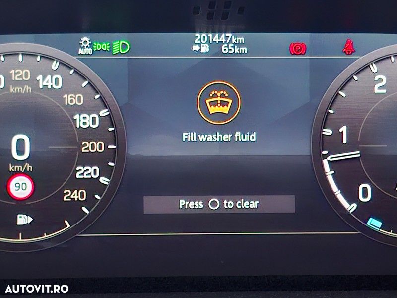 Land Rover Defender - 7
