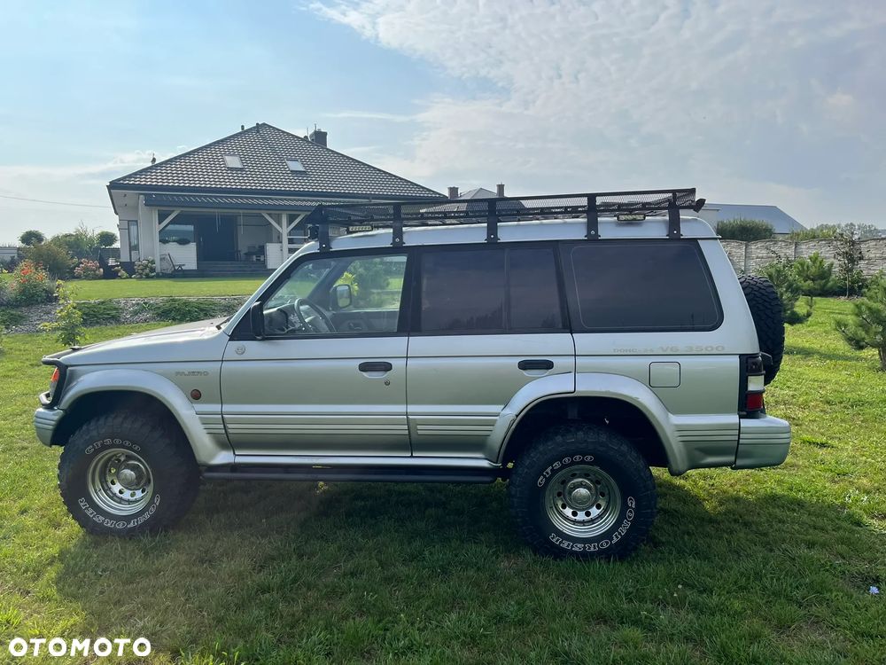 Mitsubishi Pajero - 1