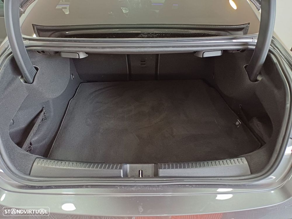 Mercedes-Benz CLA 220 - 22