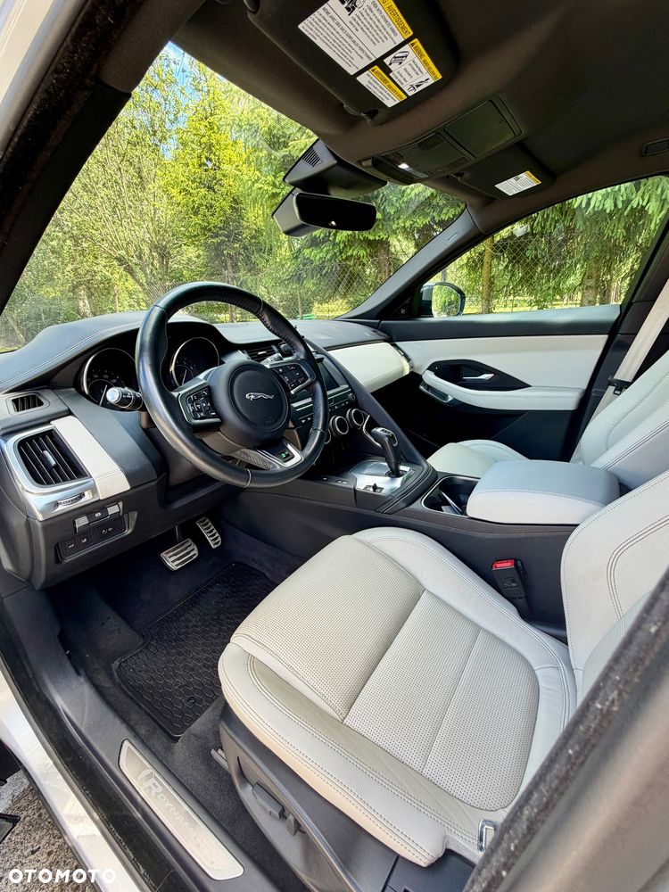 Jaguar E-Pace P300 AWD R-Dynamic S - 14