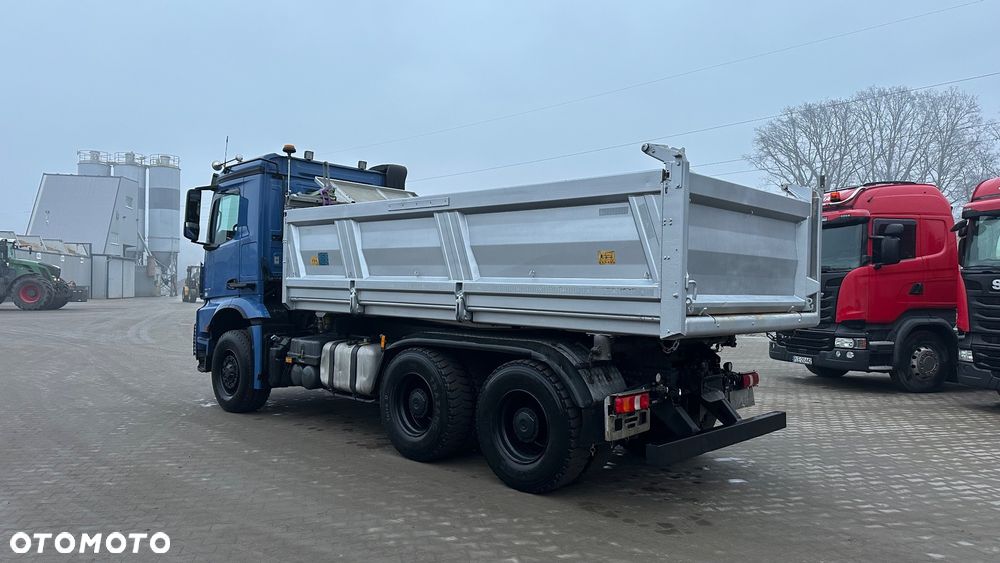 Mercedes-Benz Arocs - 3