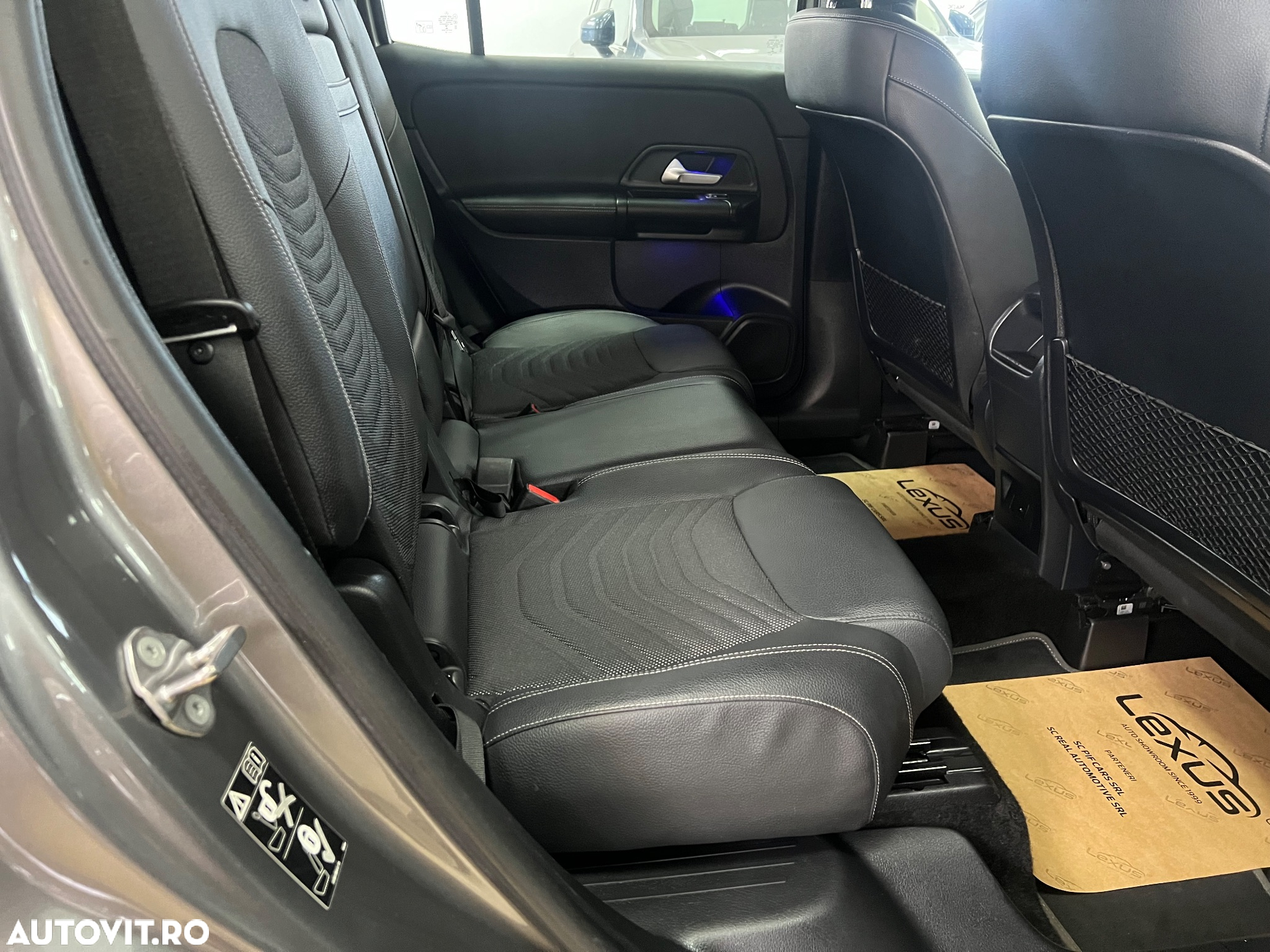 Mercedes-Benz GLB 200 d 4Matic 8G-DCT Progressive - 17