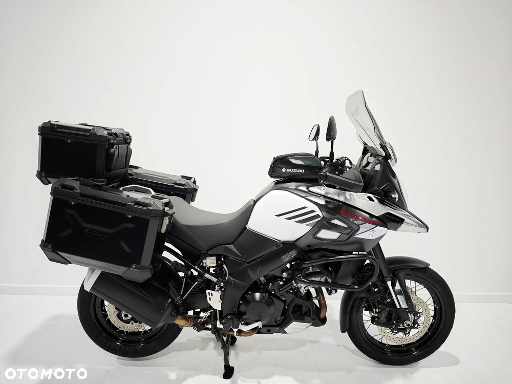 Suzuki V-STROM - 1