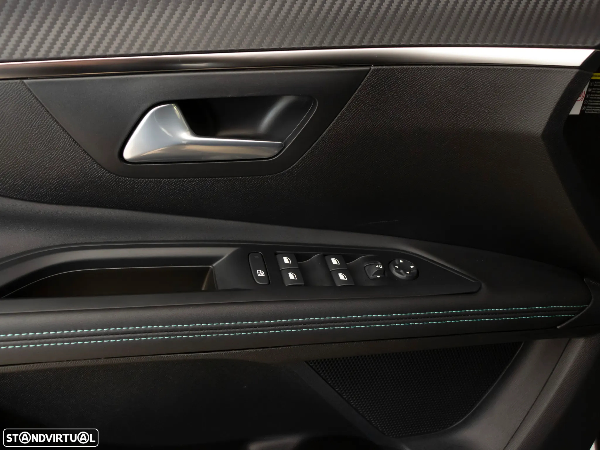 Peugeot 5008 1.2 PureTech Allure EAT8 - 22