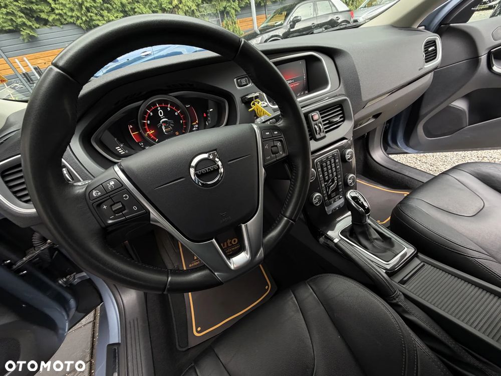Volvo V40 T3 Drive-E Momentum - 27