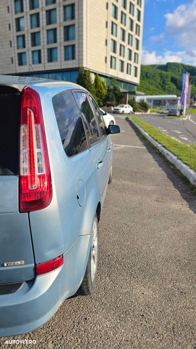 Ford C-Max 1.8 TDCi Ambiente - 11