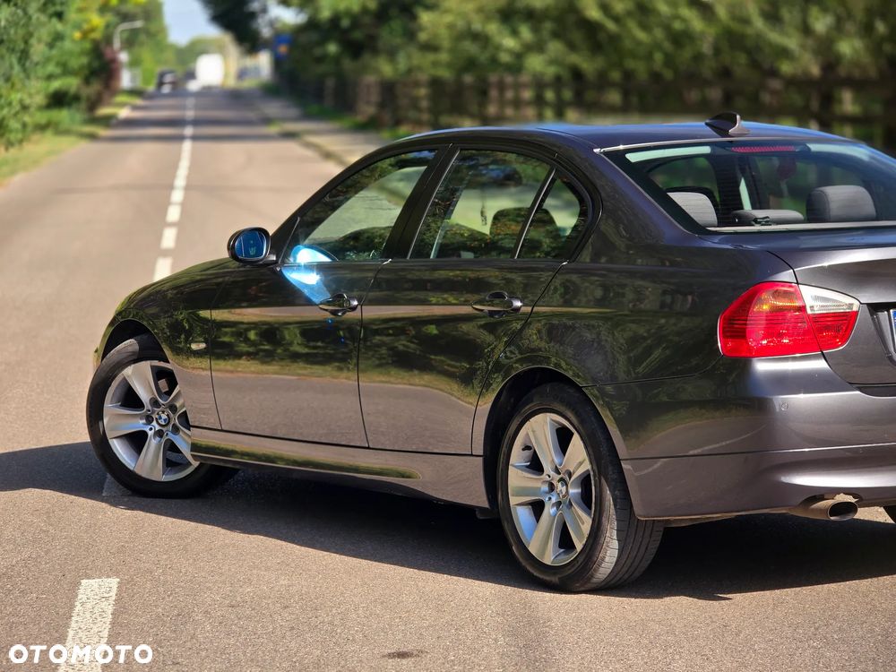 BMW Seria 3 318d - 40