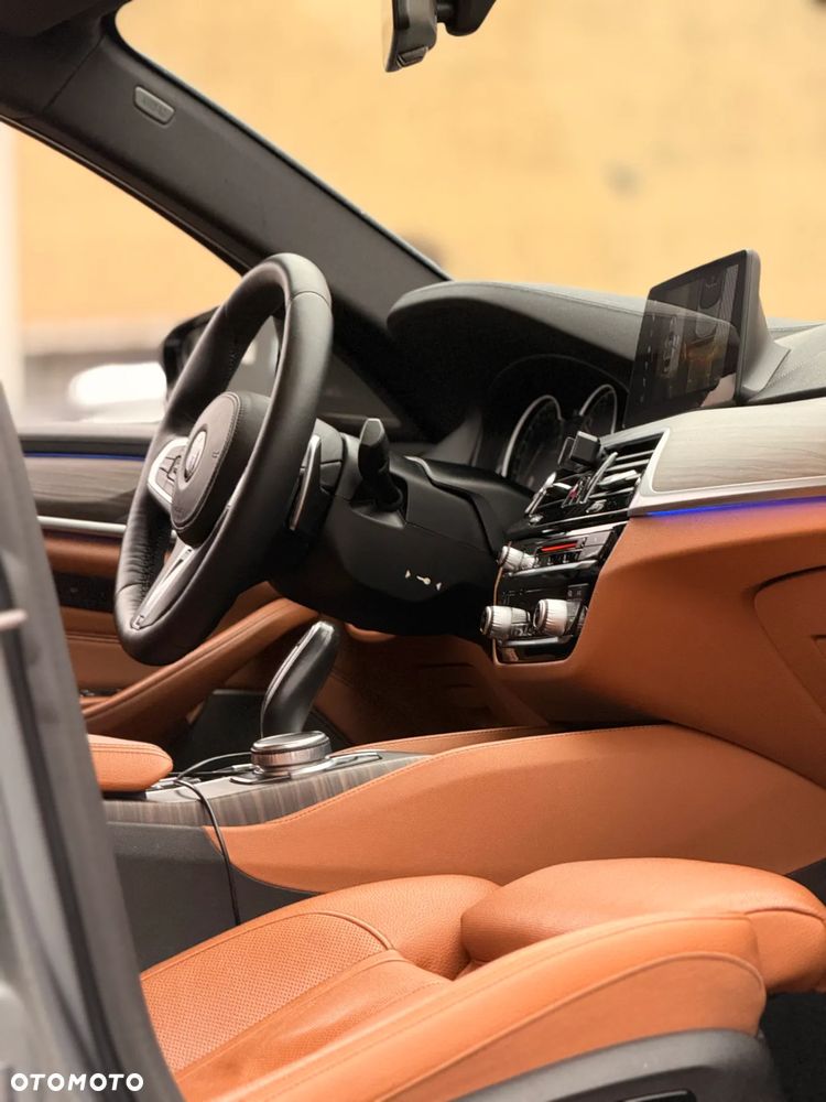 BMW Seria 5 530d xDrive M Sport sport - 35
