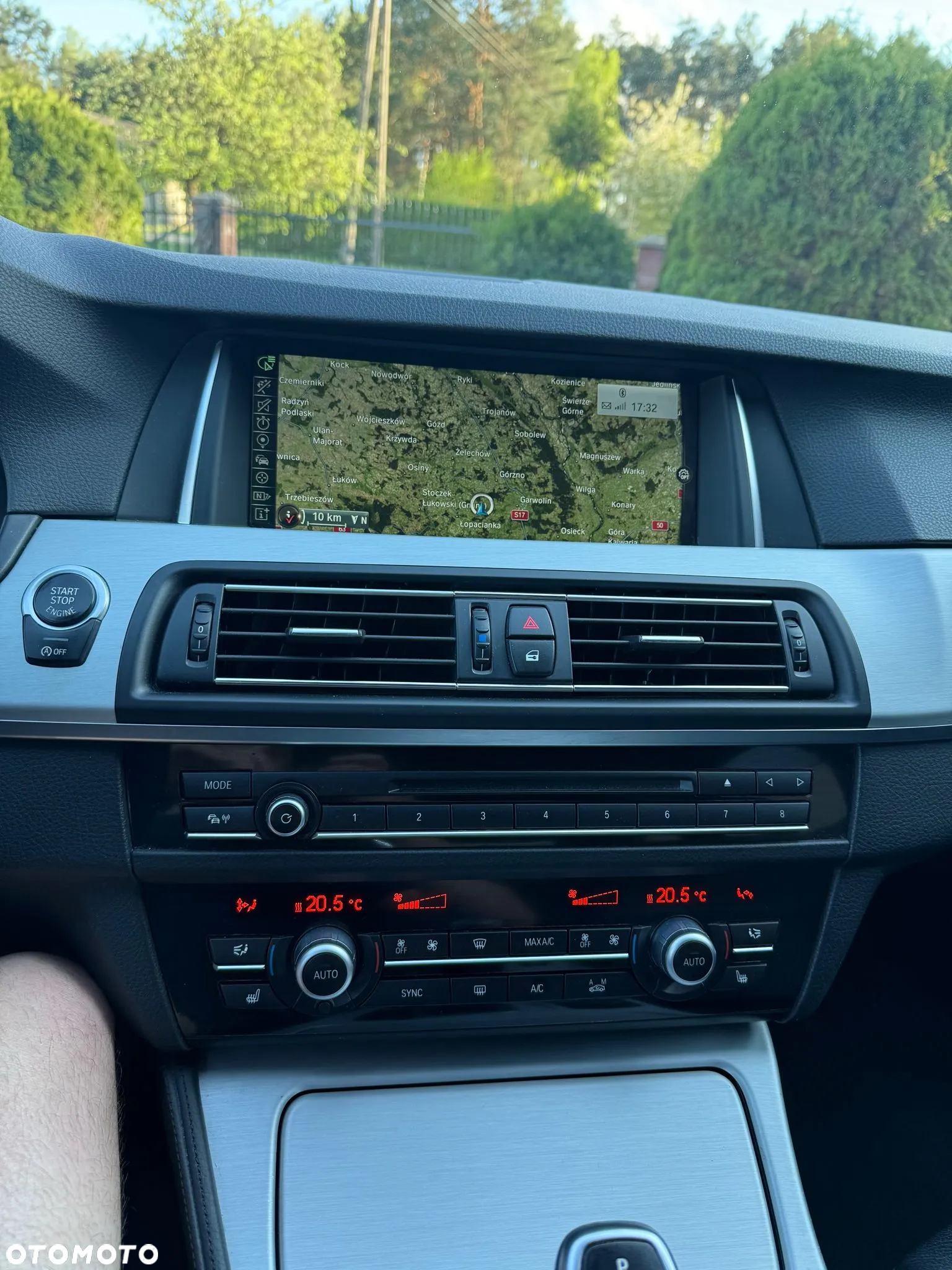 BMW Seria 5 528i xDrive Touring Sport-Aut - 30
