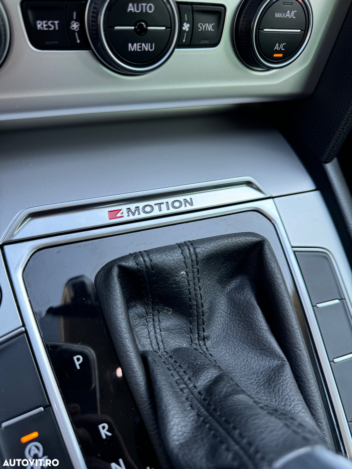 Volkswagen Passat Variant 2.0 TDI DSG 4Motion Comfortline - 12