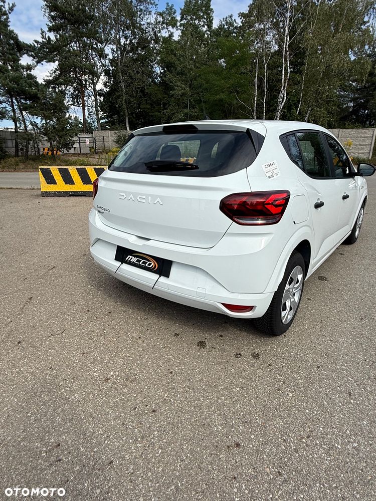 Dacia Sandero - 10
