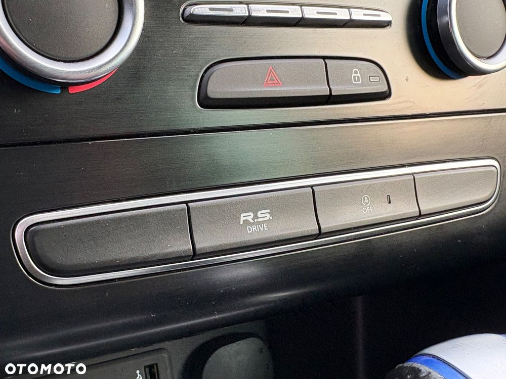 Renault Megane 1.6 TCe GT EDC - 24