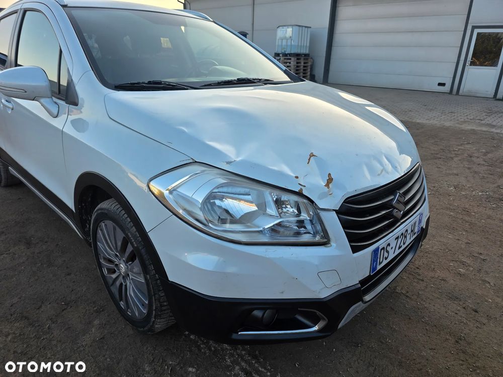 Suzuki SX4 S-Cross 1.6 DDiS 4x4 Comfort - 4