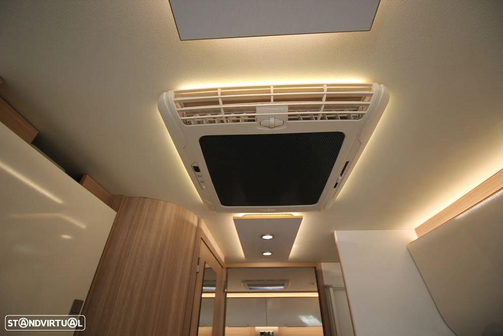 Burstner Ixeo I 728 G *CAMAS GÉMEAS + BASCULANTE* - 8